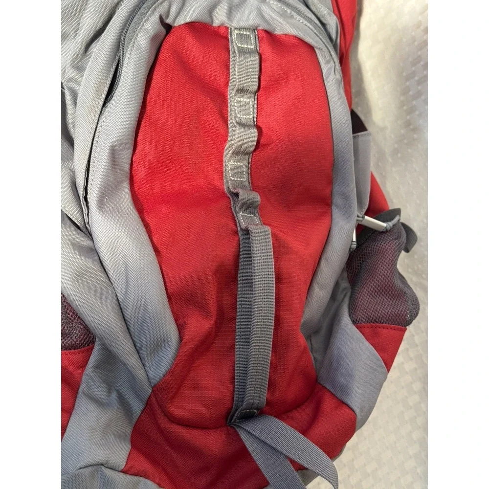 Kelty Lynx 2200 ST Red Gray Daypack Backpack 36 Liter Capacity